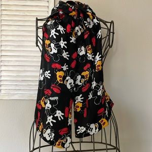 Disney’s Mickey & Co. Scarf